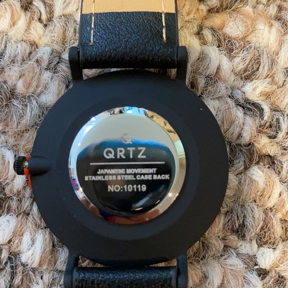 Watch - Picture 3 of 3